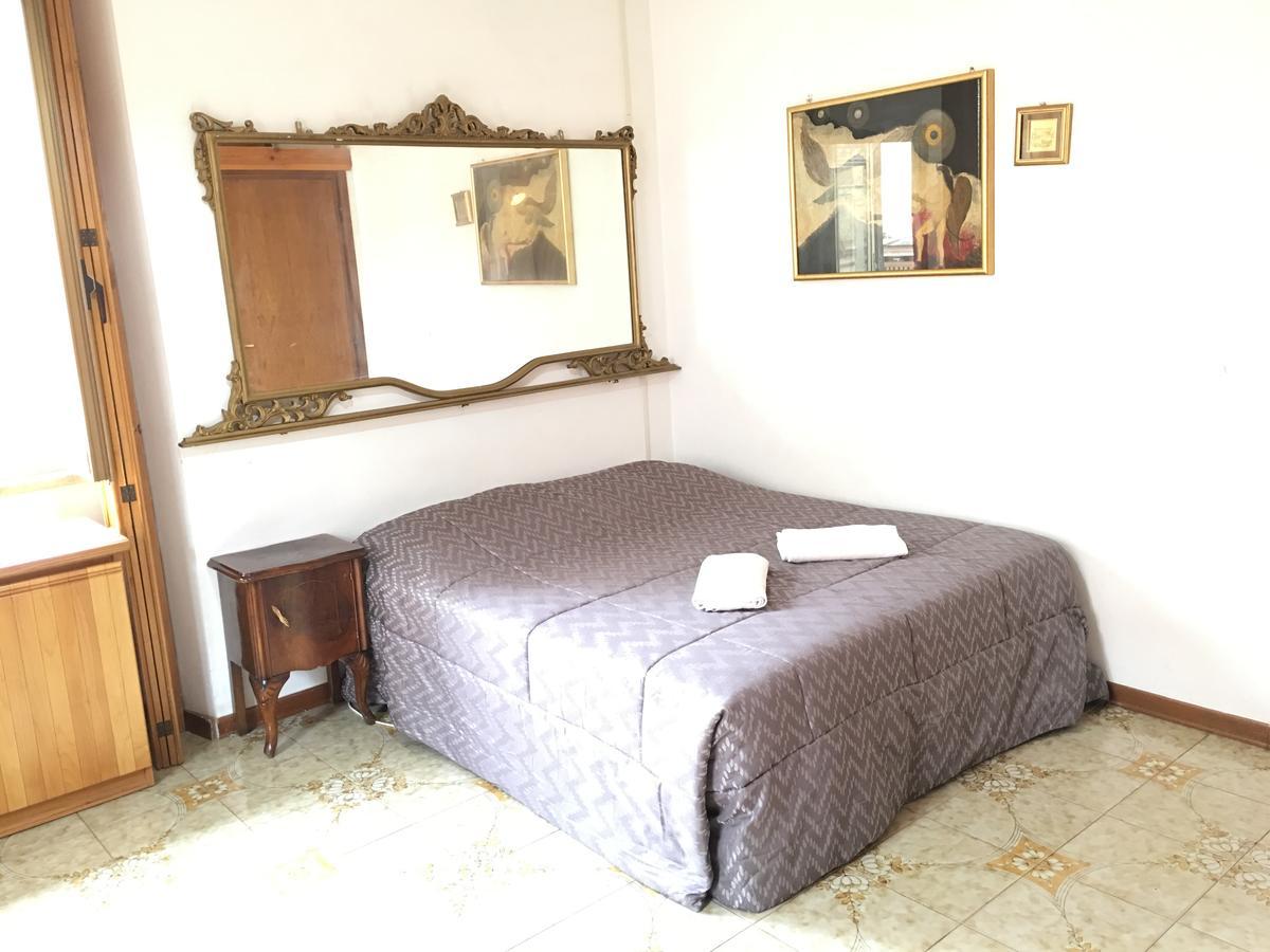 Hostel Afiya Rom